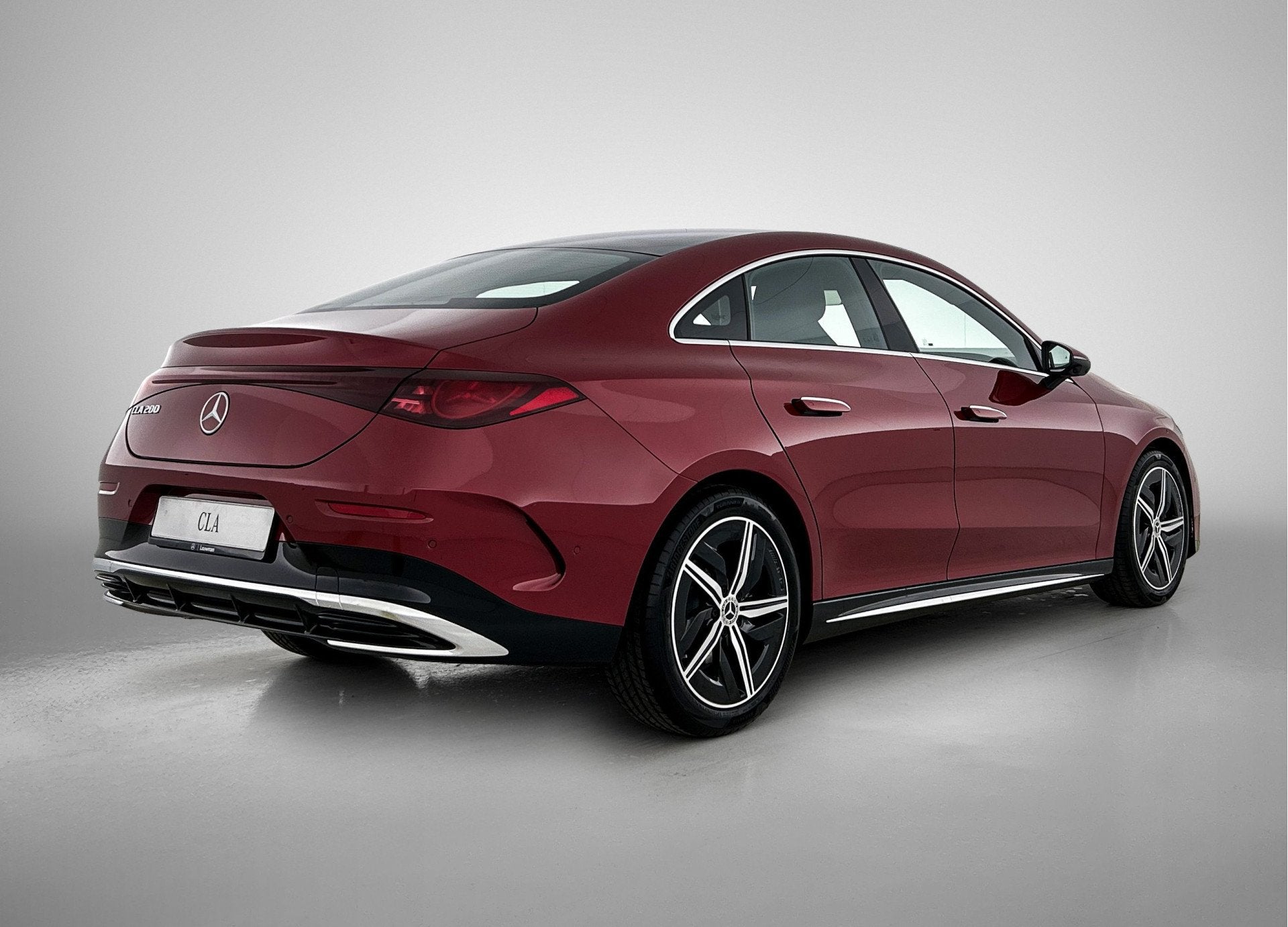 Mercedes-Benz CLA-Klasse 200 Business Solution AMG | Parkeer, CLA, Zwart, 4 cilinders, 1586 kg