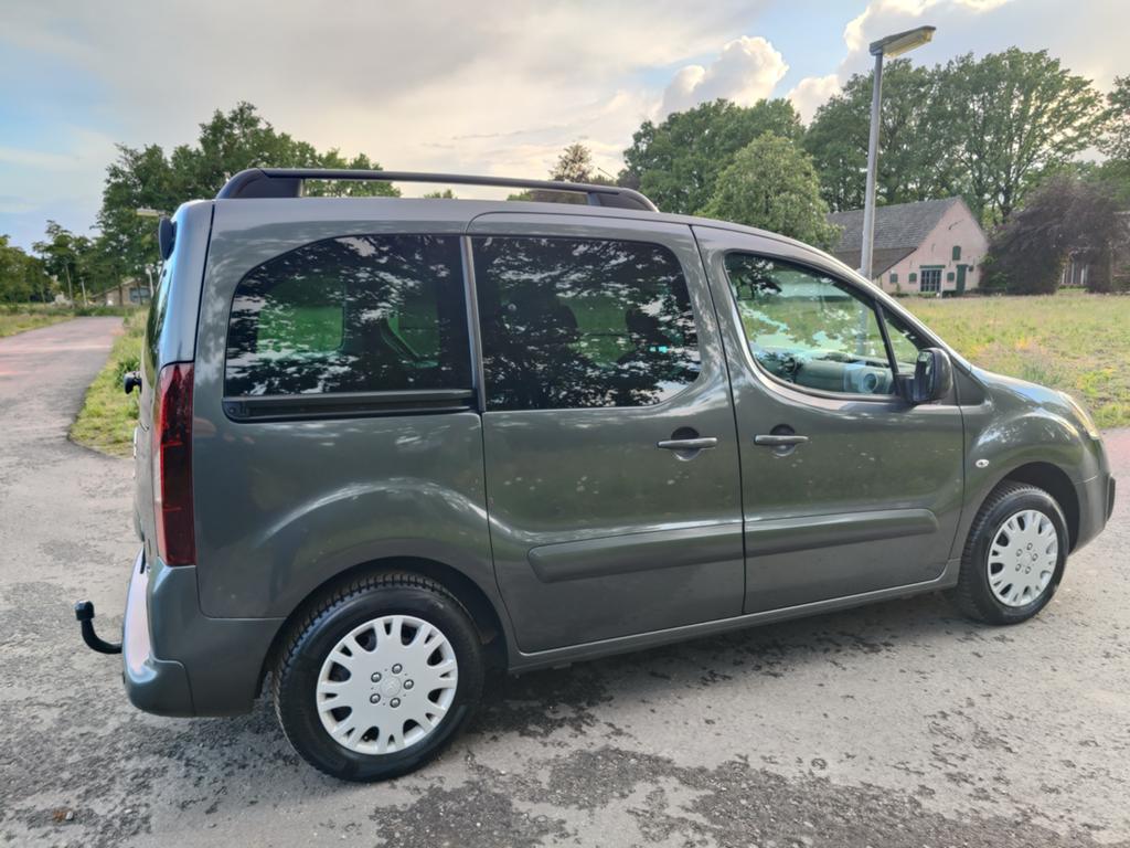 Citroën Berlingo 1.2 Puretech 110pk S&S 2017 Grijs, Voorwielaandrijving, 1295 kg, 1199 cc, Berlingo