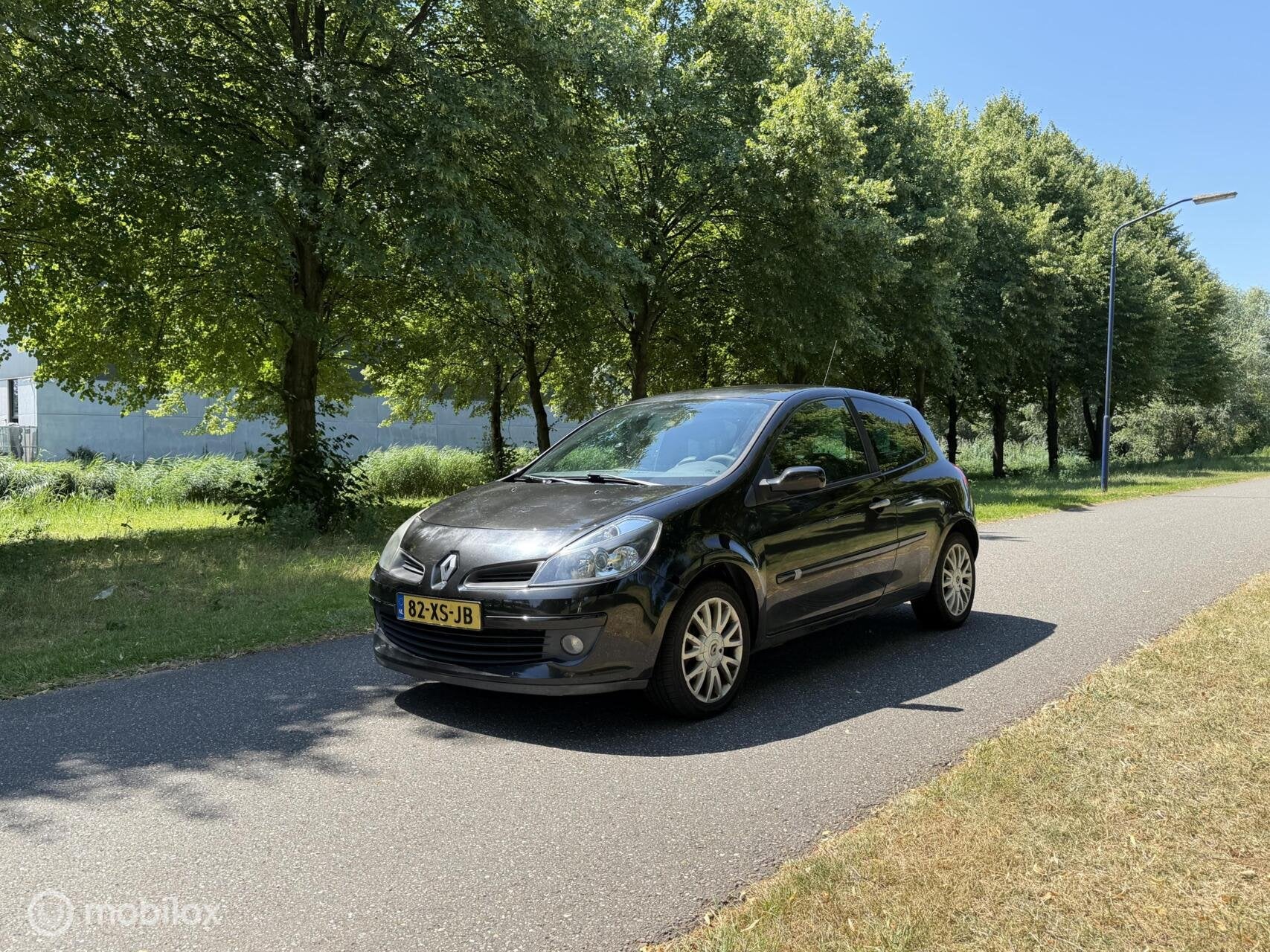 Renault Clio 2.0-16V Dynamique S*6 BAK*AIRCO*CRUISE*NEW APK, Voorwielaandrijving, Gebruikt, Zwart, 4 cilinders