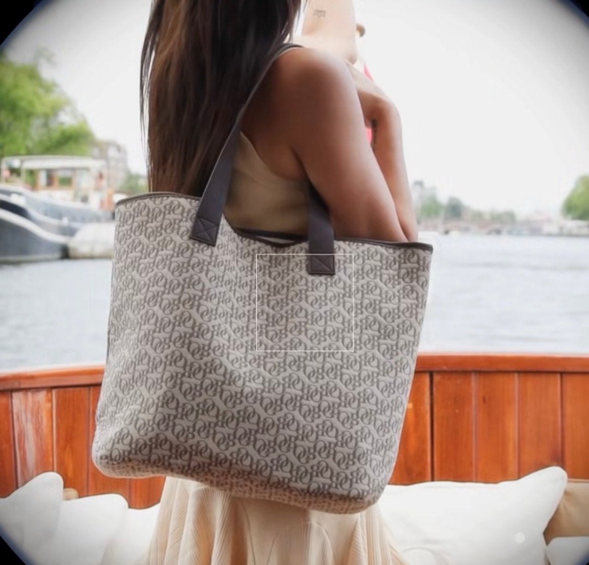 Nieuwe Shopper Tas van Olcay Gulsen Beauty, Ophalen of Verzenden, Nieuw, Beige, Shopper