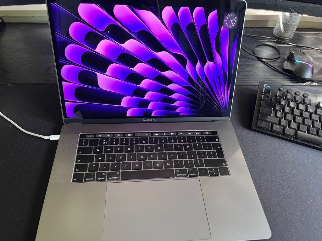 MacBook Pro 15" 2018 | i7 6-core | 16GB | 256GB | Touch Bar, 256 GB, 2 tot 3 Ghz, Zo goed als nieuw, 16 GB