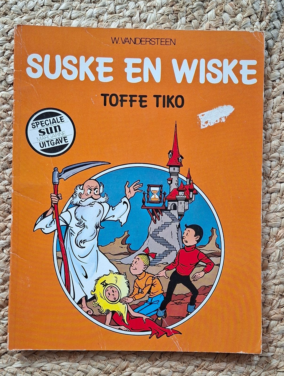 Suske en Wiske - Het Verborgen Volk & Toffe Tiko 1 album ), Gelezen, Willy Vandersteen, Eén stripboek, Ophalen of Verzenden