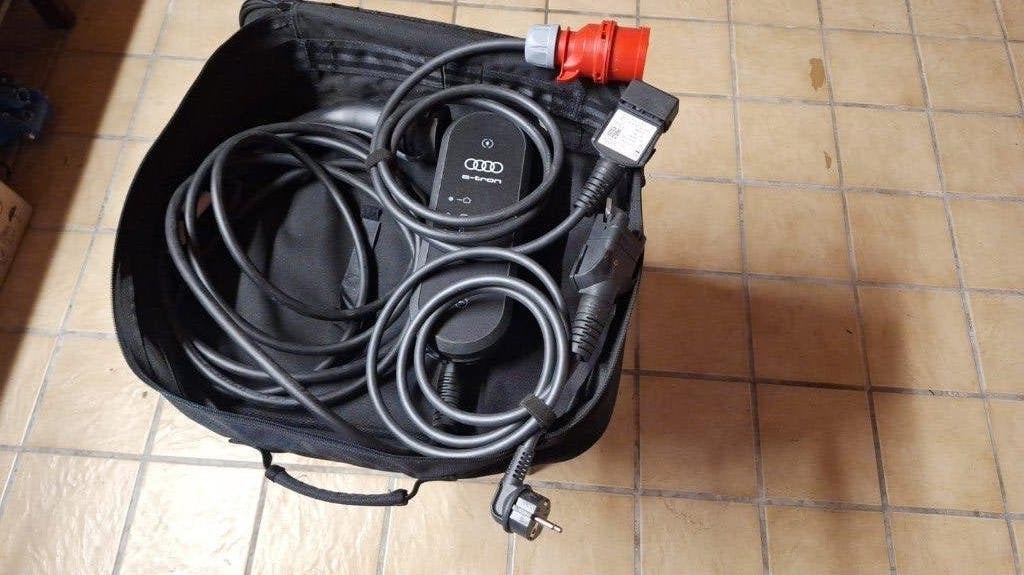 Thuislader Audi Etron, Ophalen, Gebruikt, Laadkabel