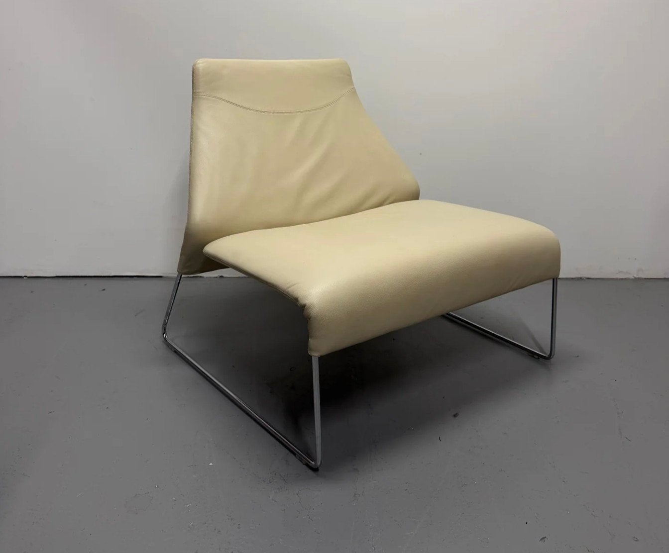 B&B Italia "Lazy 05" Armchair by Patricia Urquiola
B&B Itali, Ophalen, Zo goed als nieuw