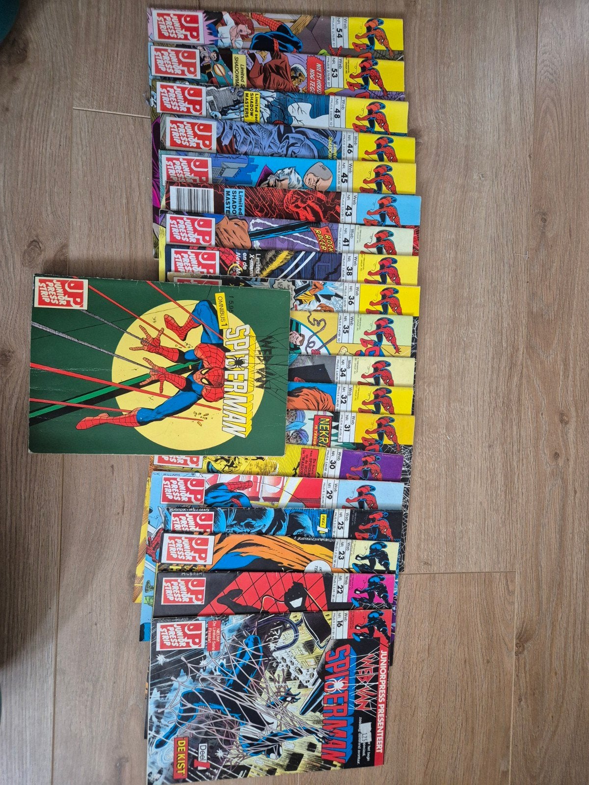 Web van Spiderman (20 stuks) + Omnibus 1 - Junior Press, Meerdere stripboeken, Ophalen of Verzenden, Gelezen