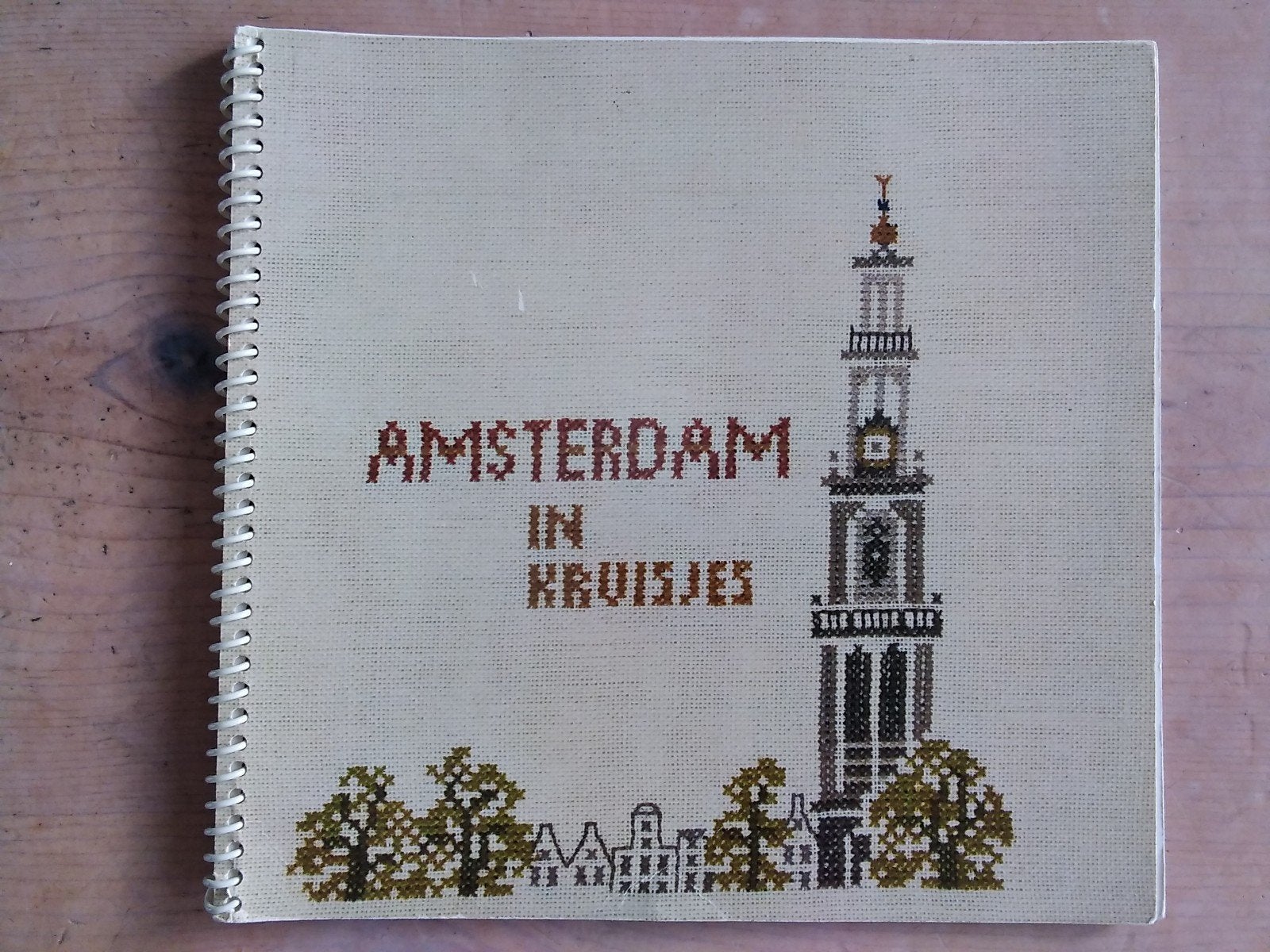 Amsterdam in kruisjes - Atie Siegenbeek van Heukelom, Verzenden, Patroon