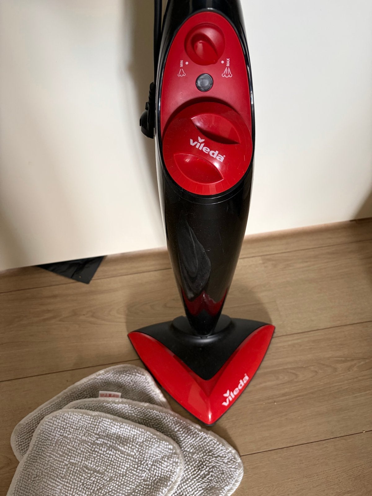 Vileda Stoomreiniger - Zwart/Rood - Zo goed als nieuw, Ophalen, Zo goed als nieuw, Stoomreiniger
