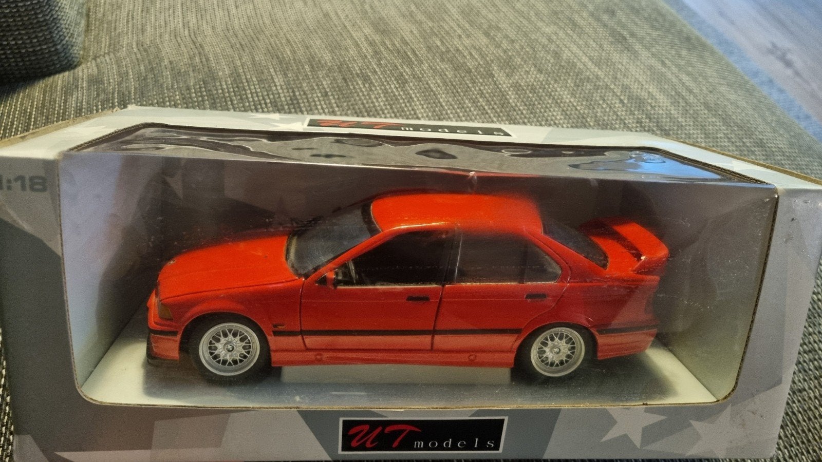 UT Models BMW 318is 1996 1:18, Ophalen of Verzenden