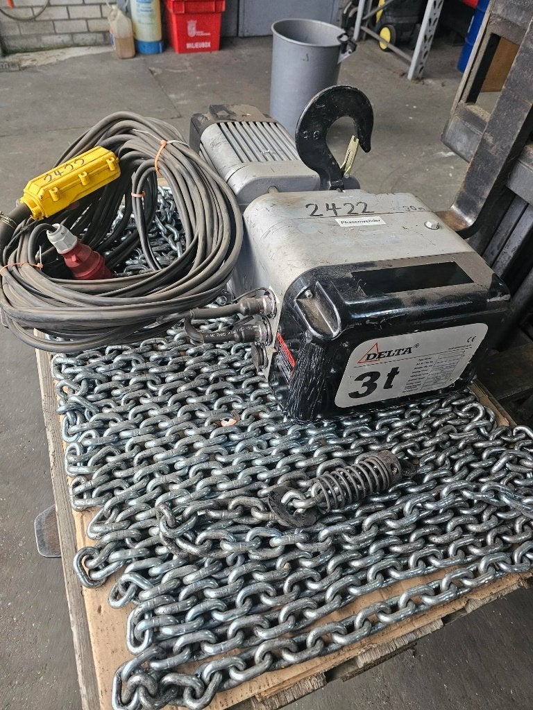 Delta elektrische takel 3 ton 30M hijshoogte 2 snelheden, Ophalen, Gebruikt, Delta, Nn