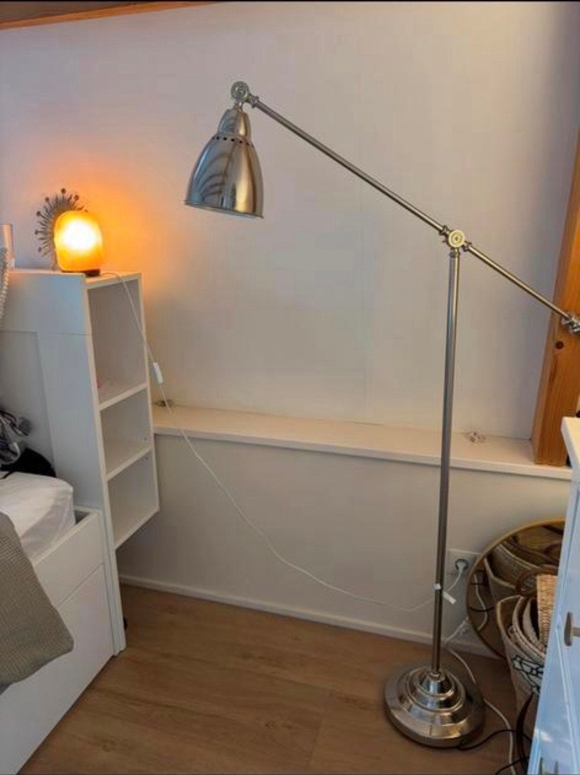 Verstelbare staande vloerlamp, zilverkleurig, modern design, Ophalen of Verzenden, Gebruikt, Metaal, 150 tot 200 cm