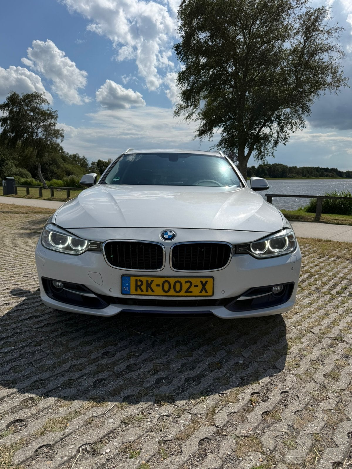 BMW 3-Serie 3.0 330D Touring AUT 2014 Wit, Auto's, BMW, Automaat, Achterwielaandrijving, 1800 kg, Zwart