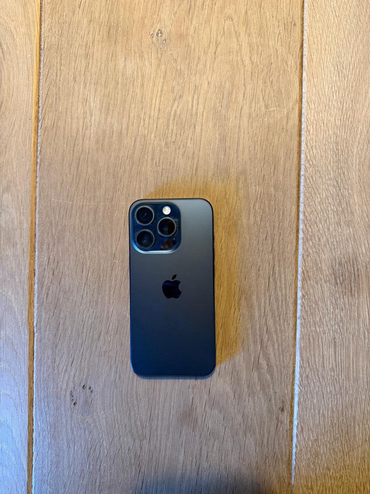 Iphone 15 pro, Overige modellen, Blauw, Ophalen of Verzenden, Zo goed als nieuw