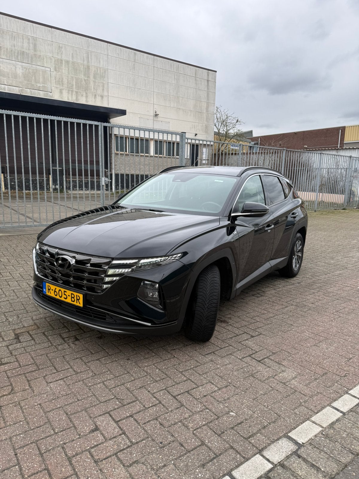Hyundai Tucson 1.6 T-gdi 48V 150pk 2022 Zwart, Auto's, Voorwielaandrijving, 15 km/l, 4 cilinders, 1650 kg