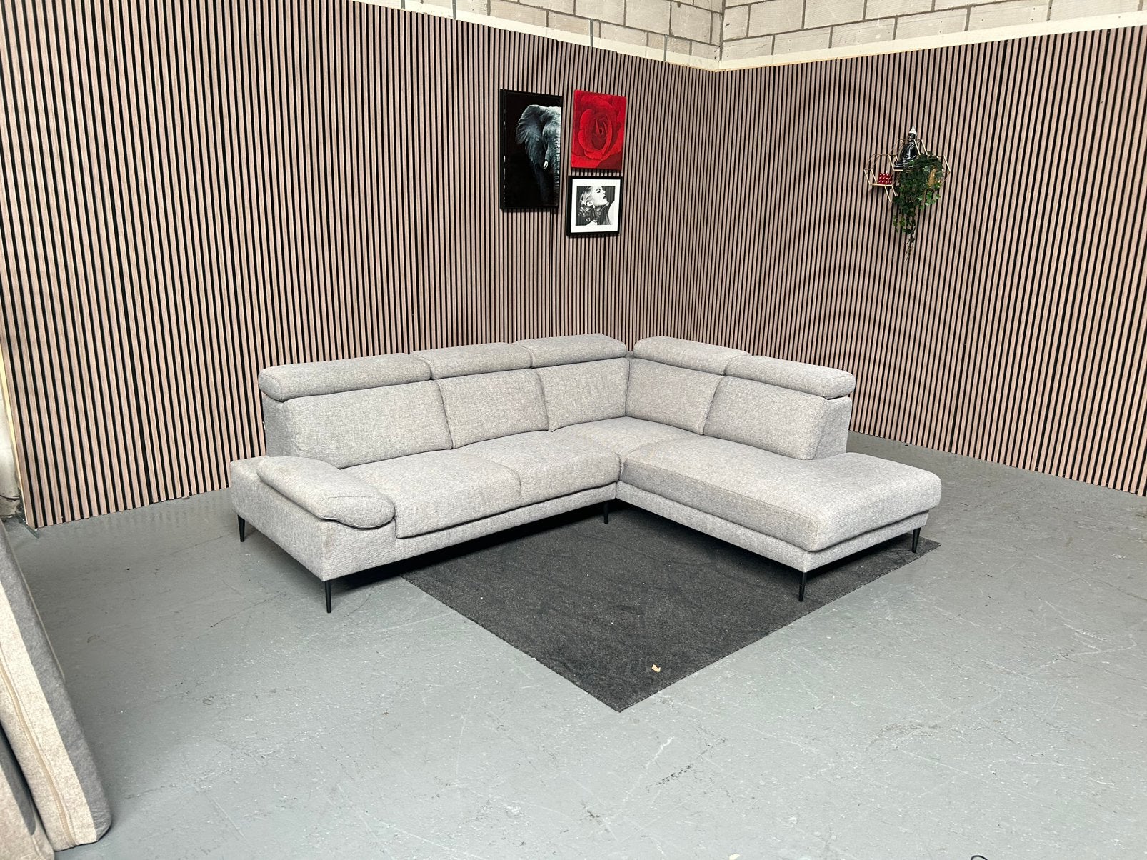 GRATIS LEVERING Hoekbank De Bommel Grijs 260X215 GEREINIGD, 250 tot 300 cm, Hoekbank, Hoekbank verstelbare hoofdleuning den bommel