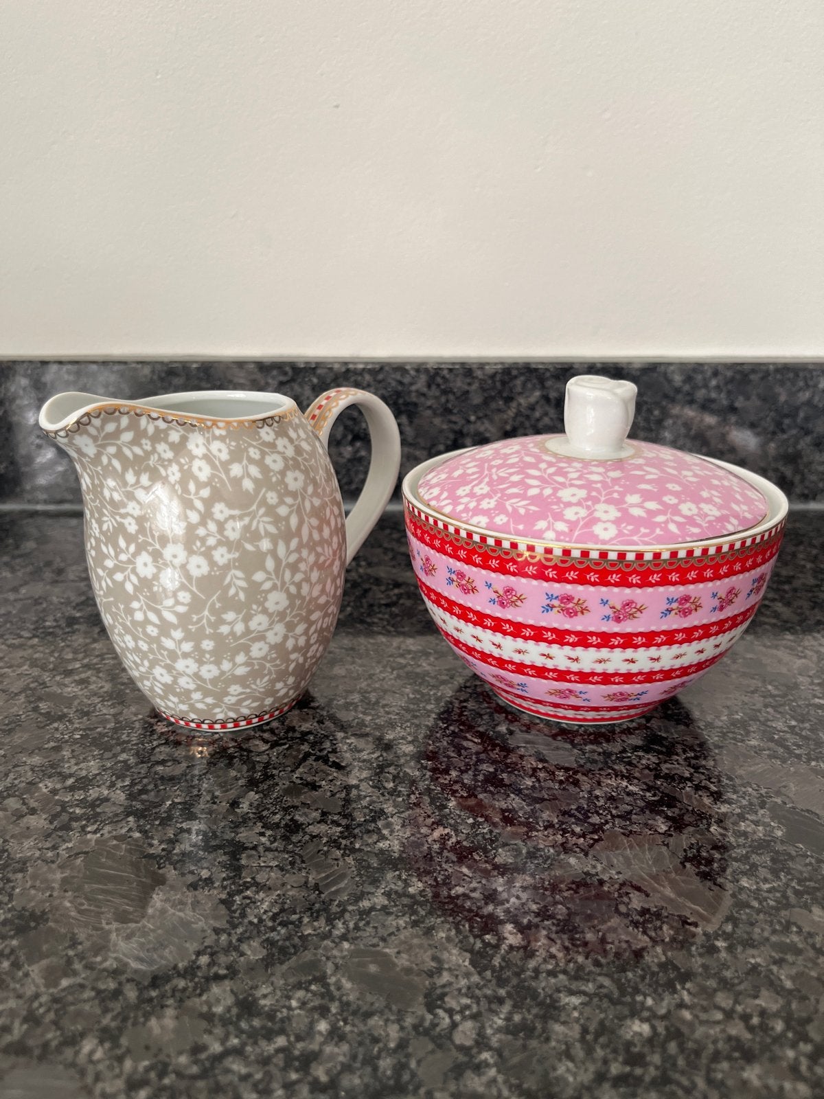 Pip Studio suikerpot en melkkan, Floral, Ophalen of Verzenden, Zo goed als nieuw, Modern, Porselein