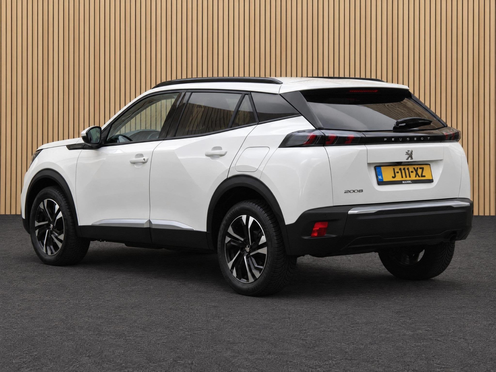 Peugeot 2008 1.2 PT 100 Allure CAMERA/NAVI/CLIMA, 12 maanden, Gebruikt, Euro 6, 1199 cc
