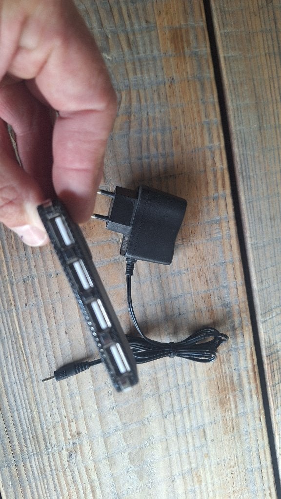 Konig USB v2.0 4-port Hi-speed Mini hub 4x usb poorten, ., Ophalen of Verzenden, Zo goed als nieuw, .