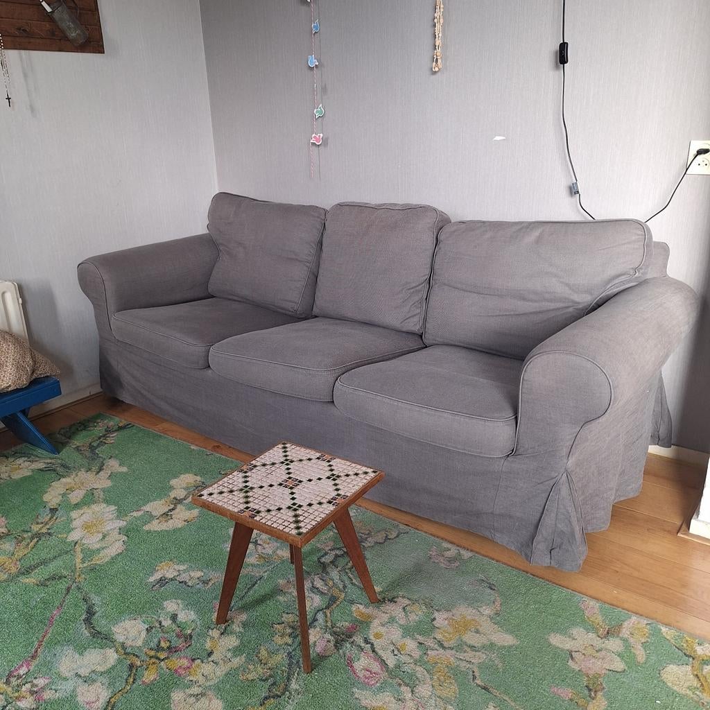 Ikea Ektorp 3-zits bank GRATIS, Huis en Inrichting, Banken | Bankstellen, Ophalen, Gebruikt, Driepersoons, Landelijk