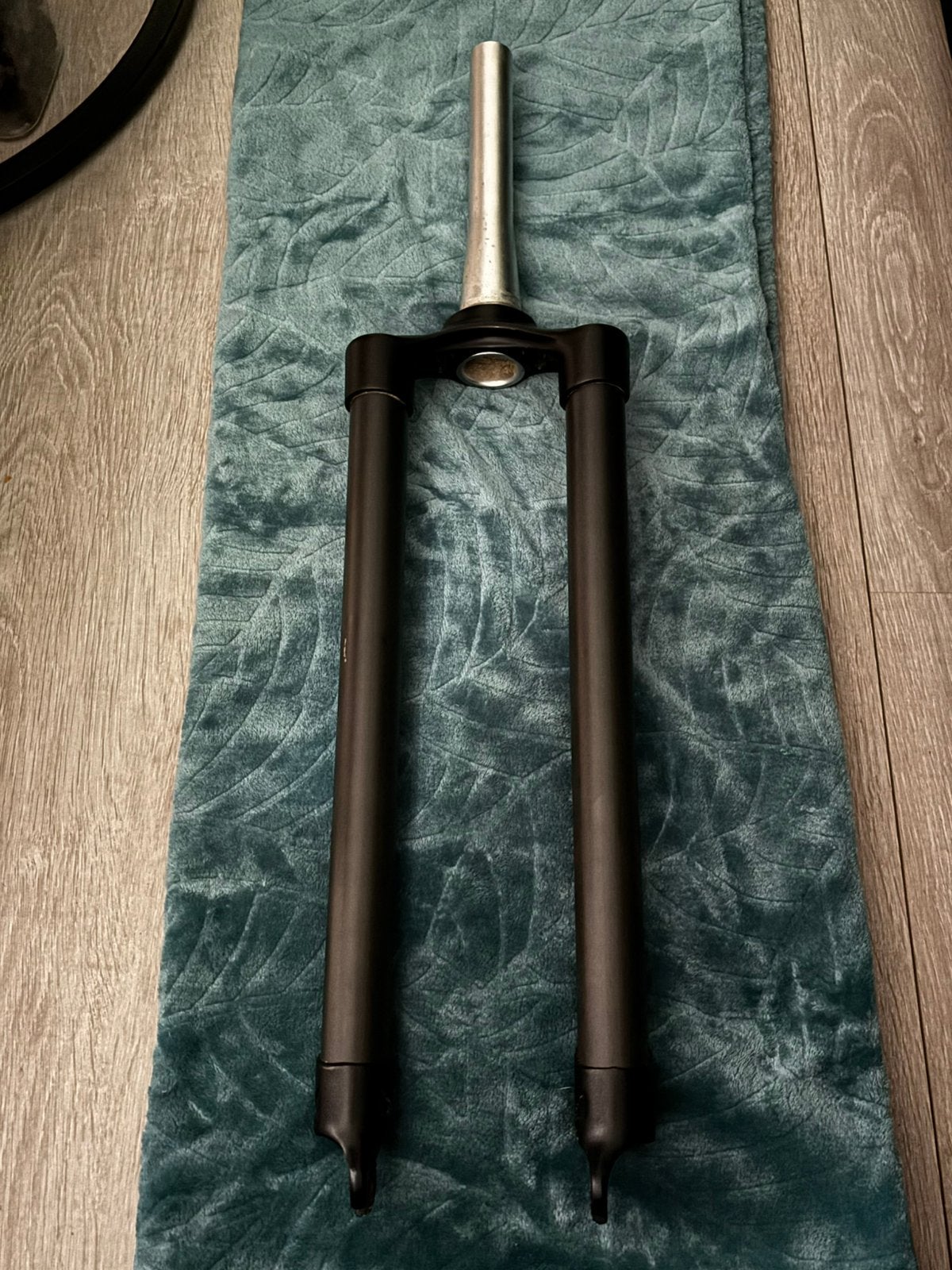 Carbon Tapered MTB VoorVork 28/29 Inch, Fietsen en Brommers, Fietsonderdelen, Ophalen of Verzenden, Zo goed als nieuw, Voorvork