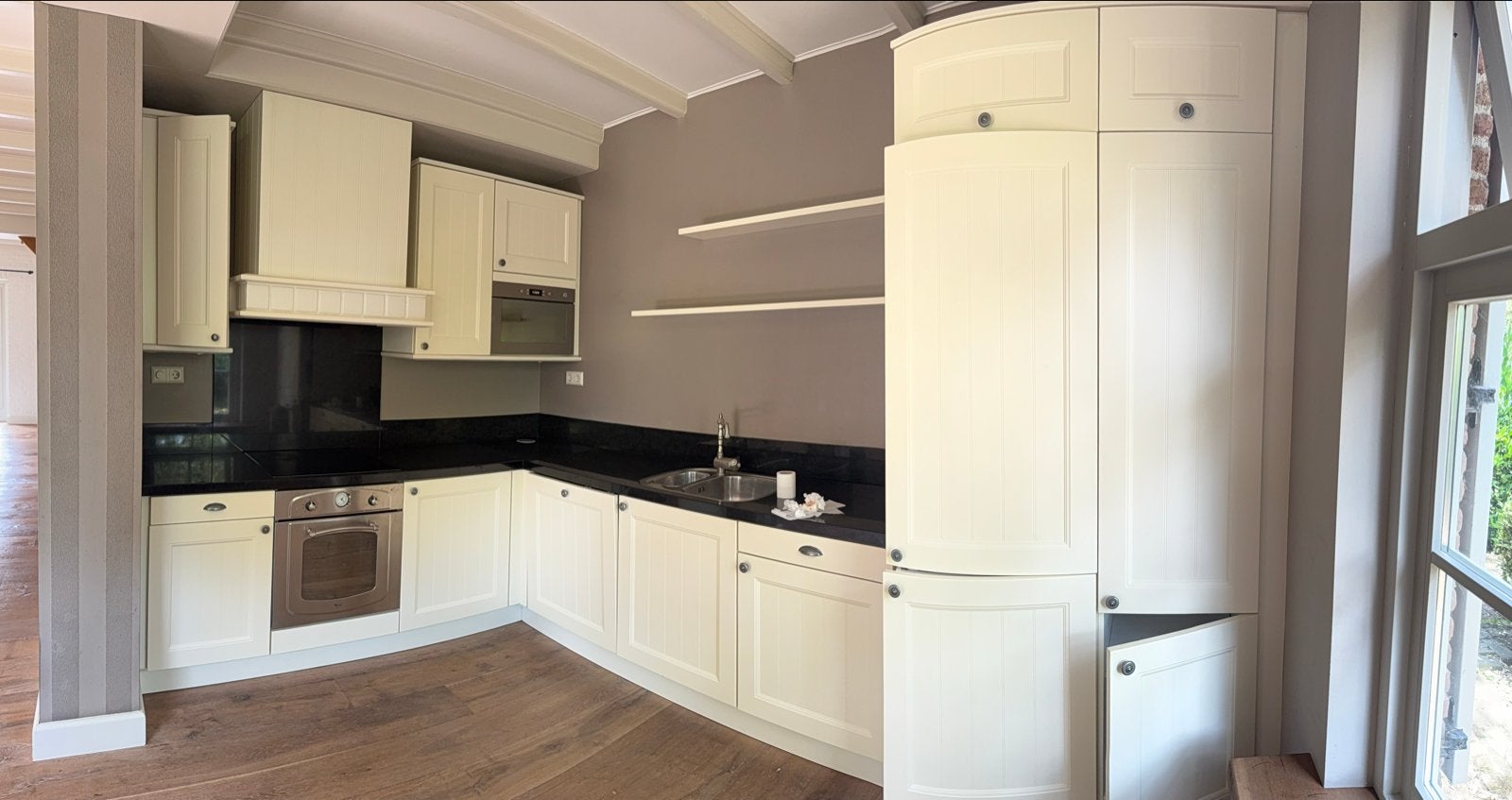 Complete keuken met Whirlpool en Miele apparatuur, Ophalen, Gebruikt, Hoekkeuken, Crème