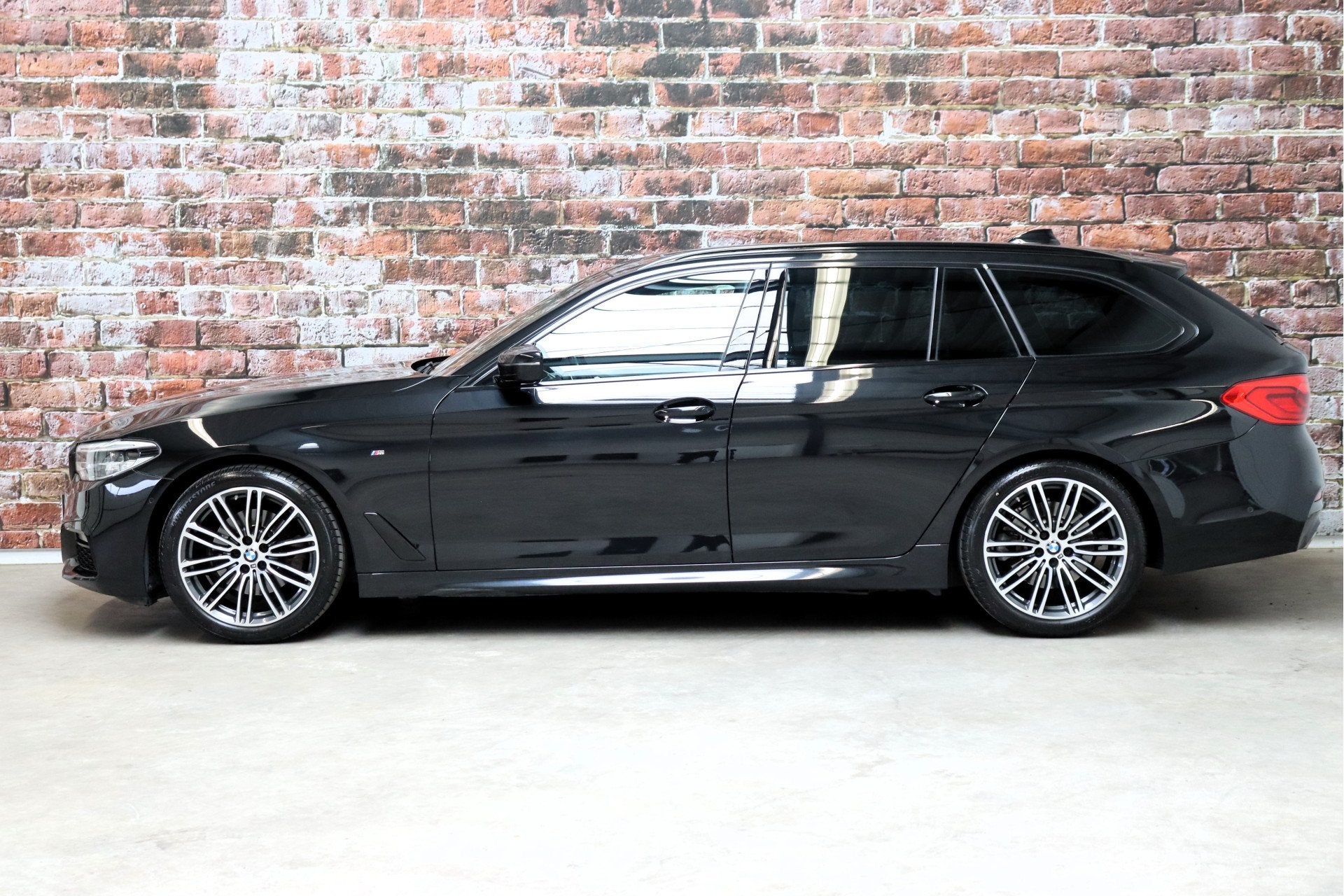 BMW 5 Serie Touring 520i High Executive M Sport Pakket Autom, Auto's, Automaat, Achterwielaandrijving, Gebruikt, Euro 6