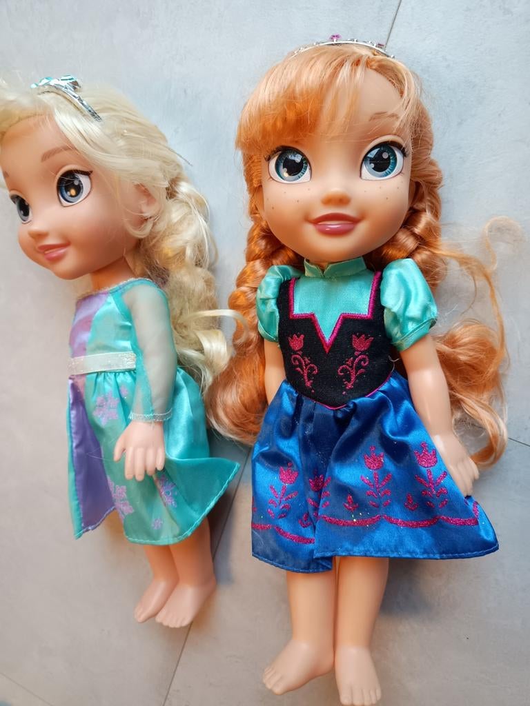 Anna en Elsa poppen ong 35 cm groot, Ophalen of Verzenden, Pop