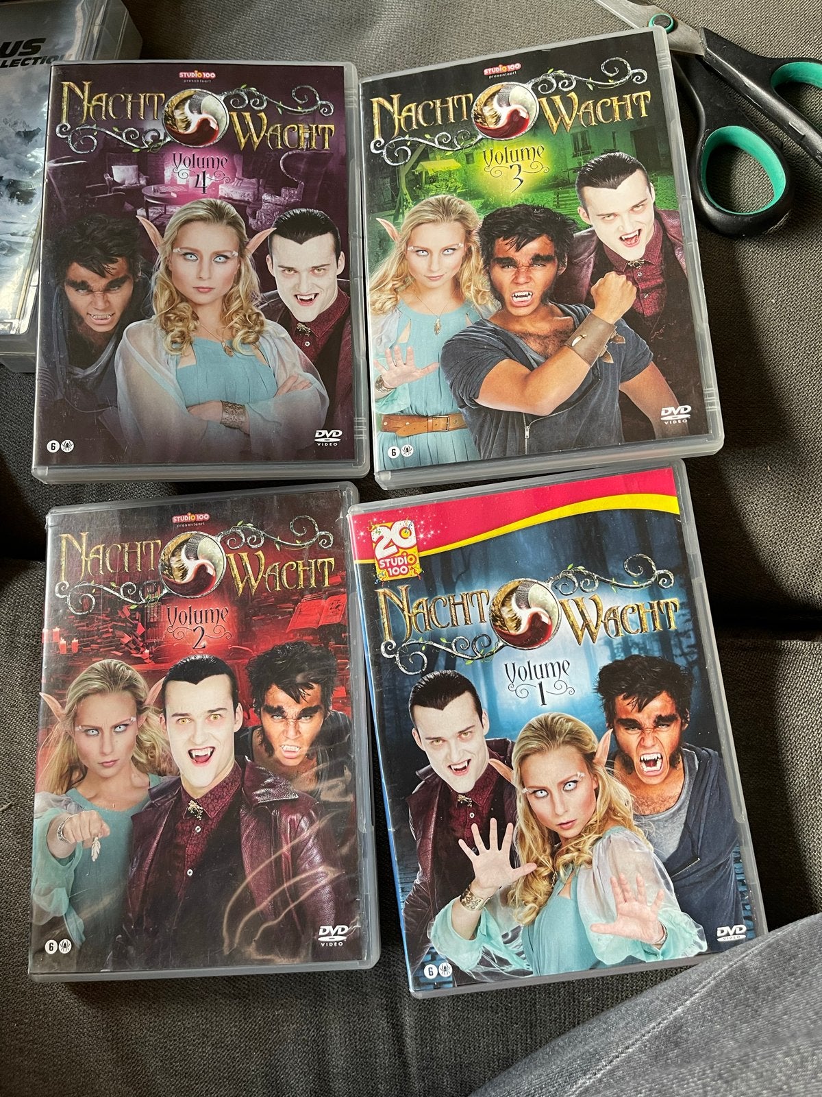 Nachtwacht DVD Box - Volumes 1, 2, 3 en 4, Cd's en Dvd's, Seizoen 1, Science Fiction en Fantasy, Vanaf 6 jaar, Gebruikt