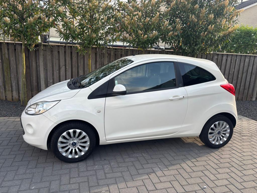 Ford Ka 1.2 51KW 2009 Wit, Voorwielaandrijving, Stof, 4 cilinders, 4 stoelen
