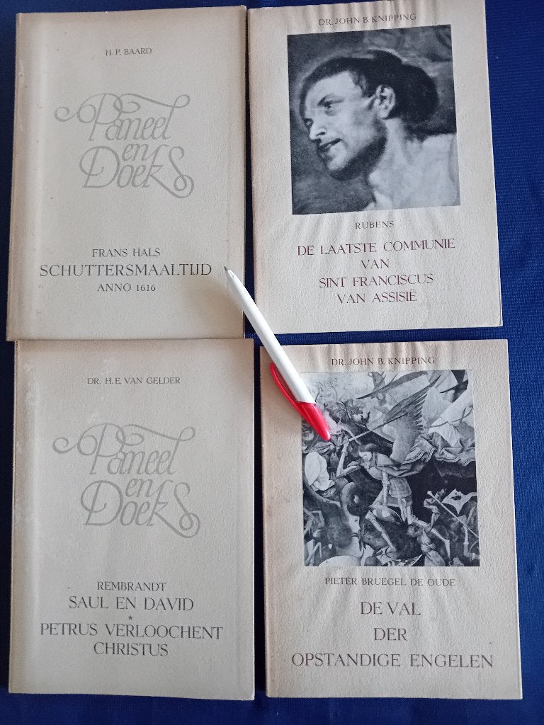 Paneel en doek., Ophalen of Verzenden, Gelezen