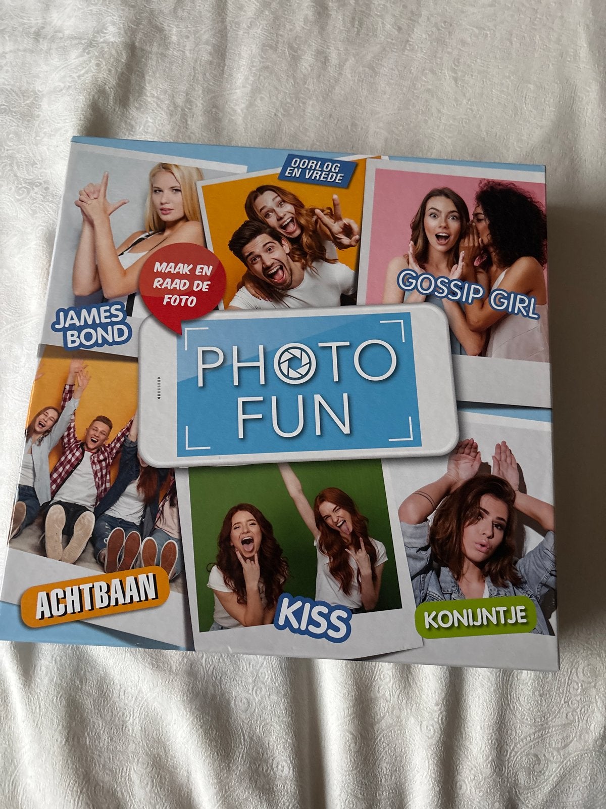 Photo Fun - Hilarisch Raadspel met Foto-Opdrachten, Drie of vier spelers, Ophalen of Verzenden, Zo goed als nieuw