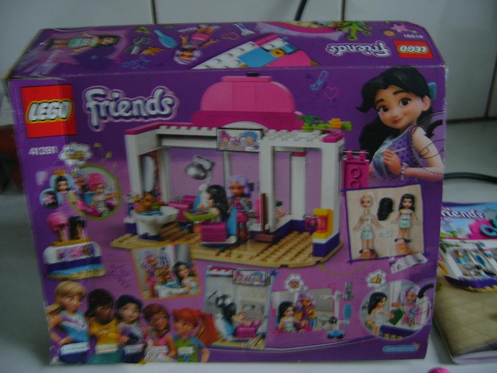 lego friends kapsalon met doos en boekje 41391 niet compleet, Overige typen, Friends, Ophalen of Verzenden, Zo goed als nieuw