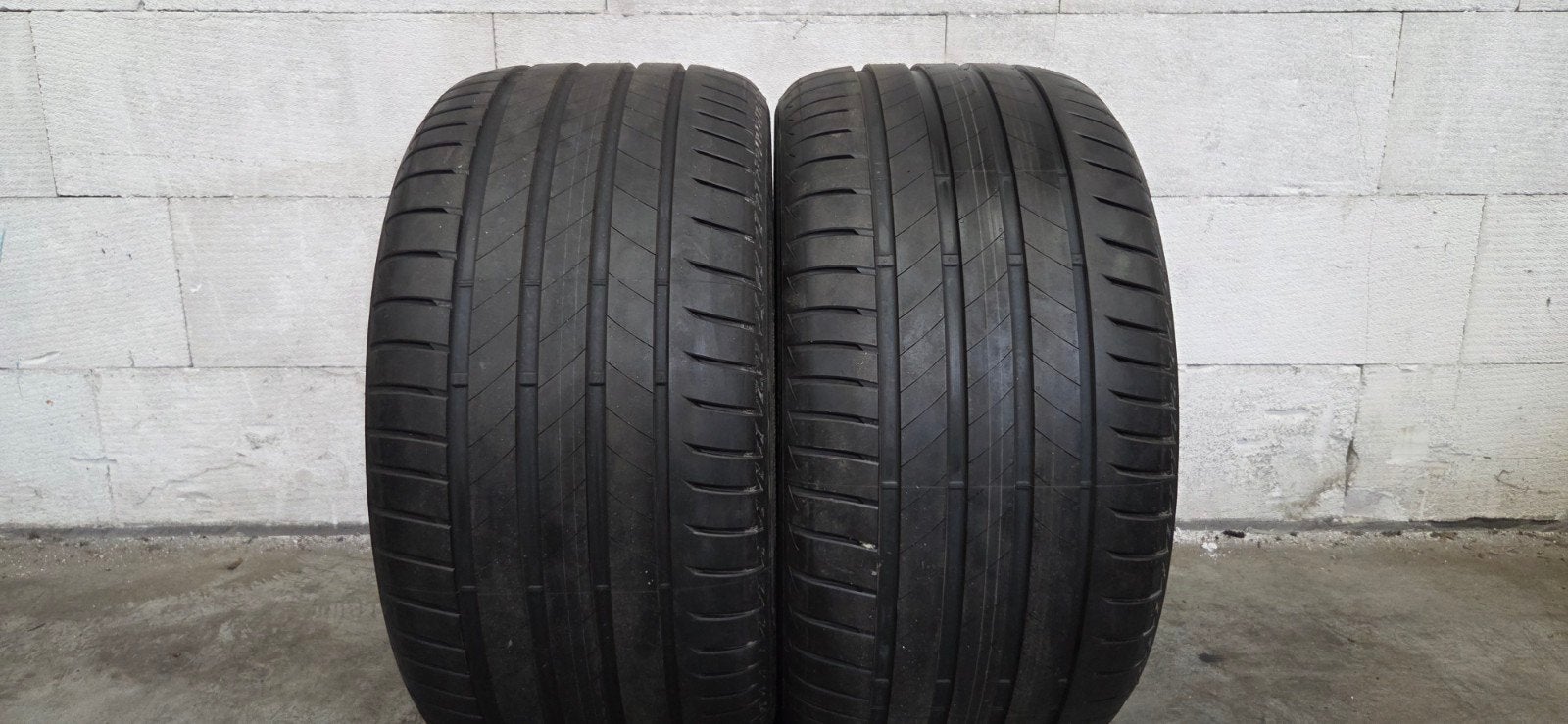 2x 285/35/R20 Bridgestone zomerbanden NIEUW, Auto-onderdelen, Banden en Velgen, 285 mm, Nieuw, Ophalen of Verzenden, Band(en)