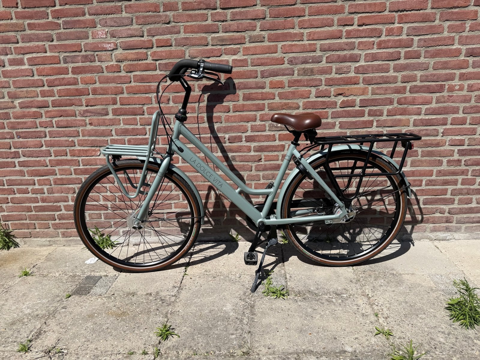 La Dolce Vita Damesfiets - Zo goed als nieuw, Fietsen en Brommers, Fietsen | Dames | Damesfietsen, Velgrem, Versnellingen, Zo goed als nieuw