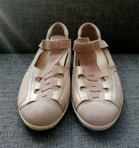 Hassia beige instapper schoenen met klittenband 7.5 nr 34652, Hassia, ., Ophalen of Verzenden, Zo goed als nieuw