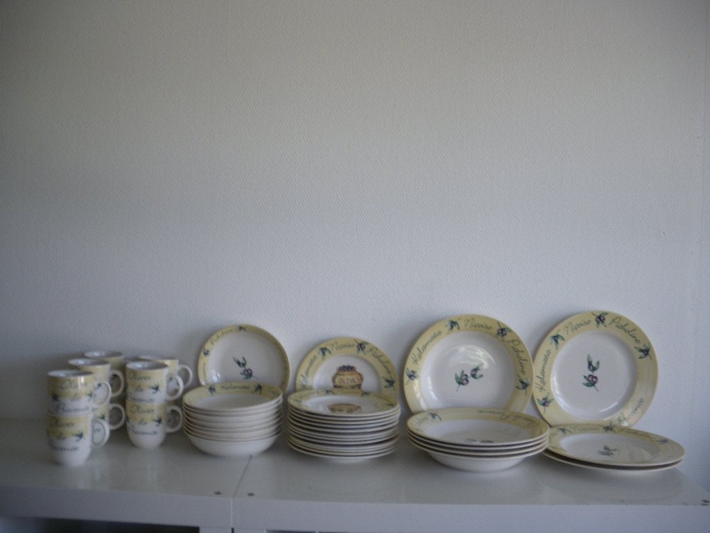Johnson Brothers Olives de Provence servies, Ophalen of Verzenden, Zo goed als nieuw, Porselein, Bord(en)