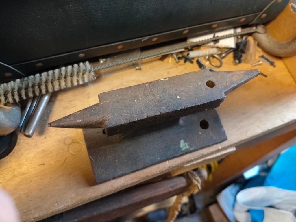 Miniatuur aambeeld, Antiek en Kunst, Antiek | Gereedschap en Instrumenten, Ophalen of Verzenden