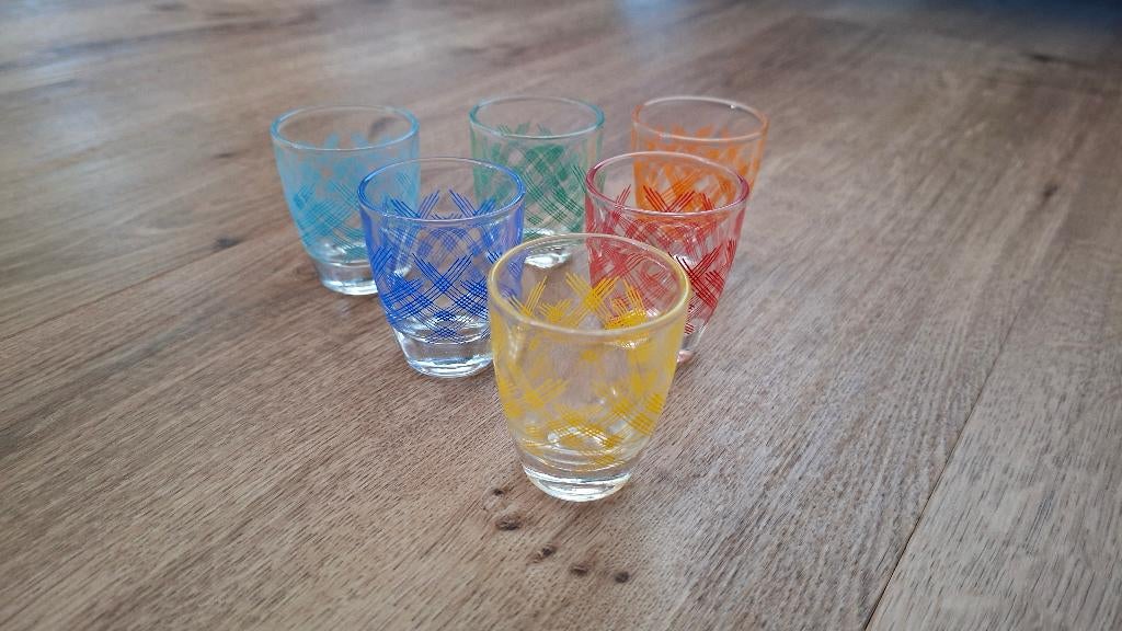 Set (6) vintage shotglaasjes Frans geometrisch ruitpatroon, Ophalen of Verzenden, Gebruikt, Borrel- of Shotglas