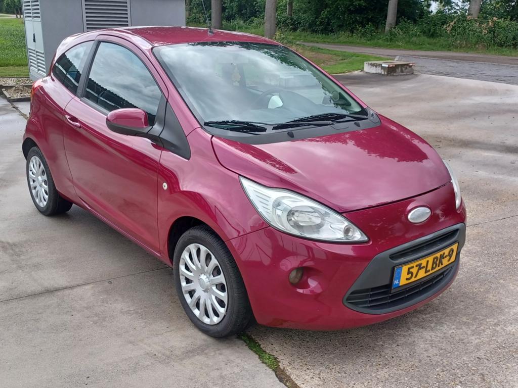 Ford Ka 1.2 51KW 2010 Rood, Auto's, Ford, Voorwielaandrijving, Stof, 1242 cc, 4 cilinders