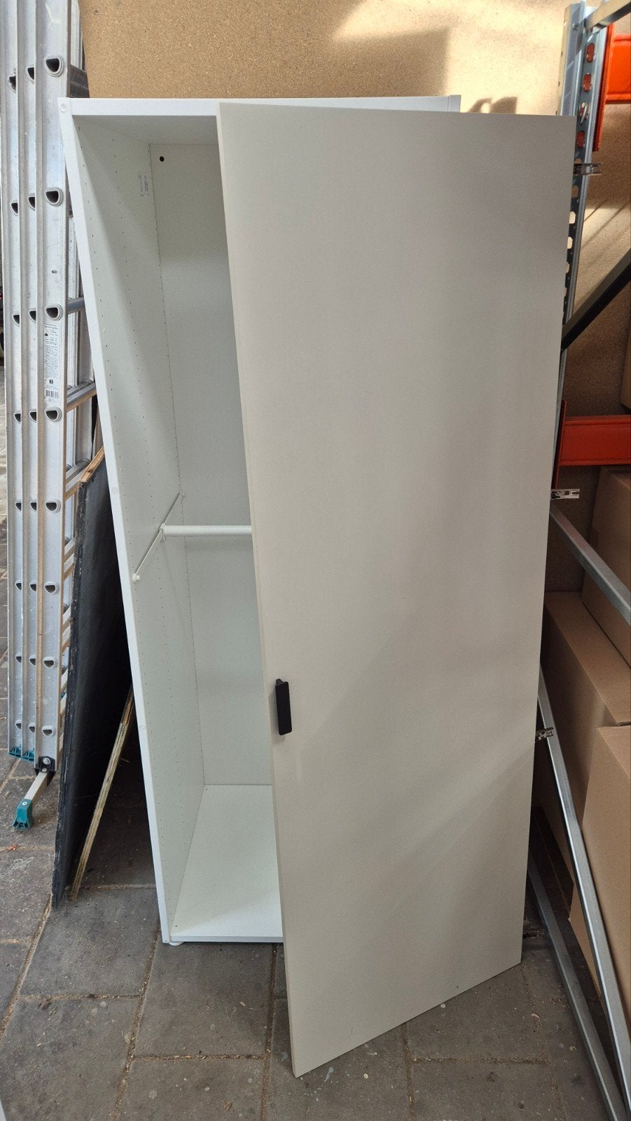 Witte/beige kledingkast met hangruimte en planken, Ophalen, Gebruikt, Modern, 150 tot 200 cm