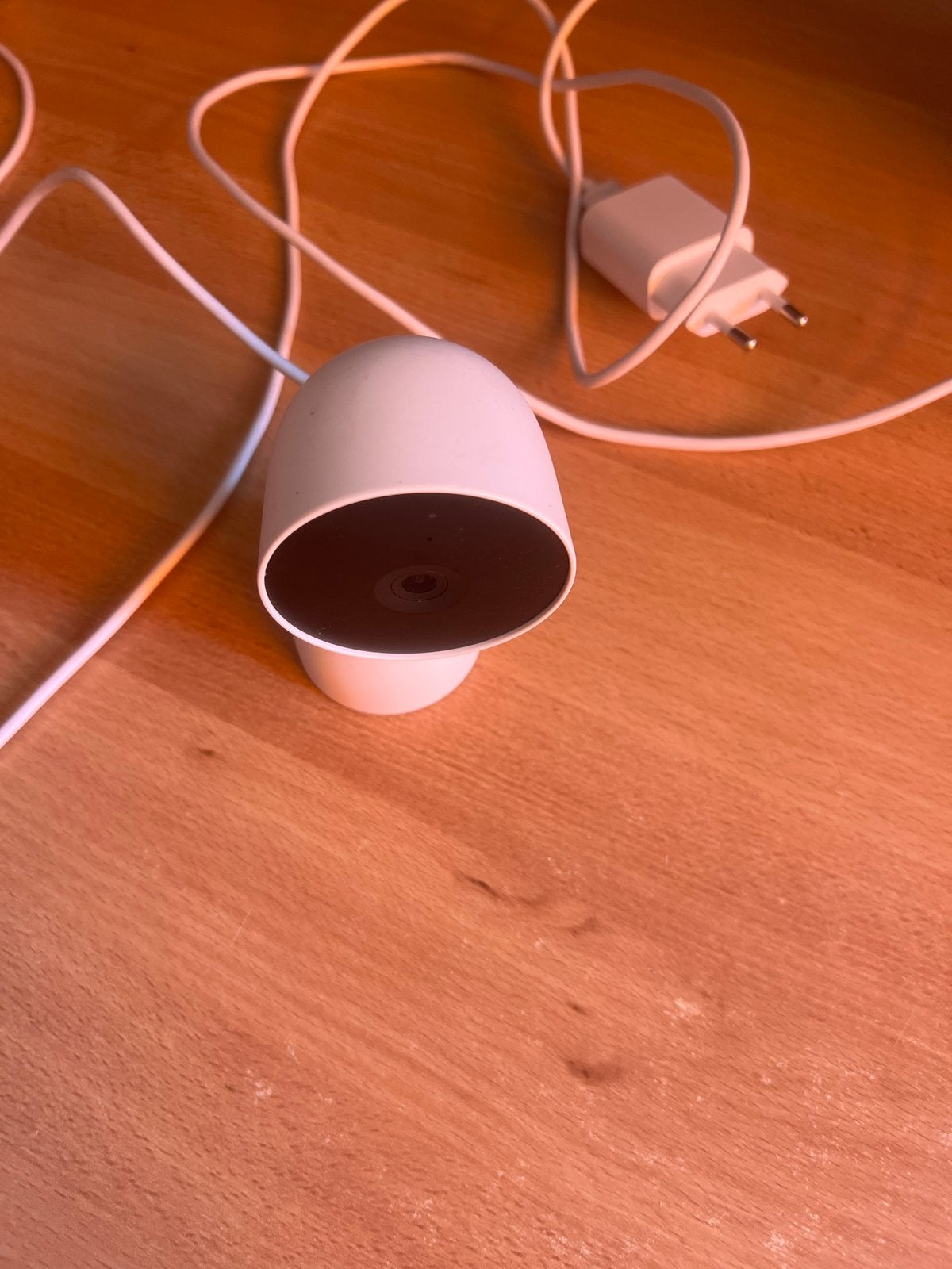 Google Nest Cam Indoor (2e generatie) - Zo goed als nieuw, Ophalen of Verzenden, Zo goed als nieuw, Binnencamera