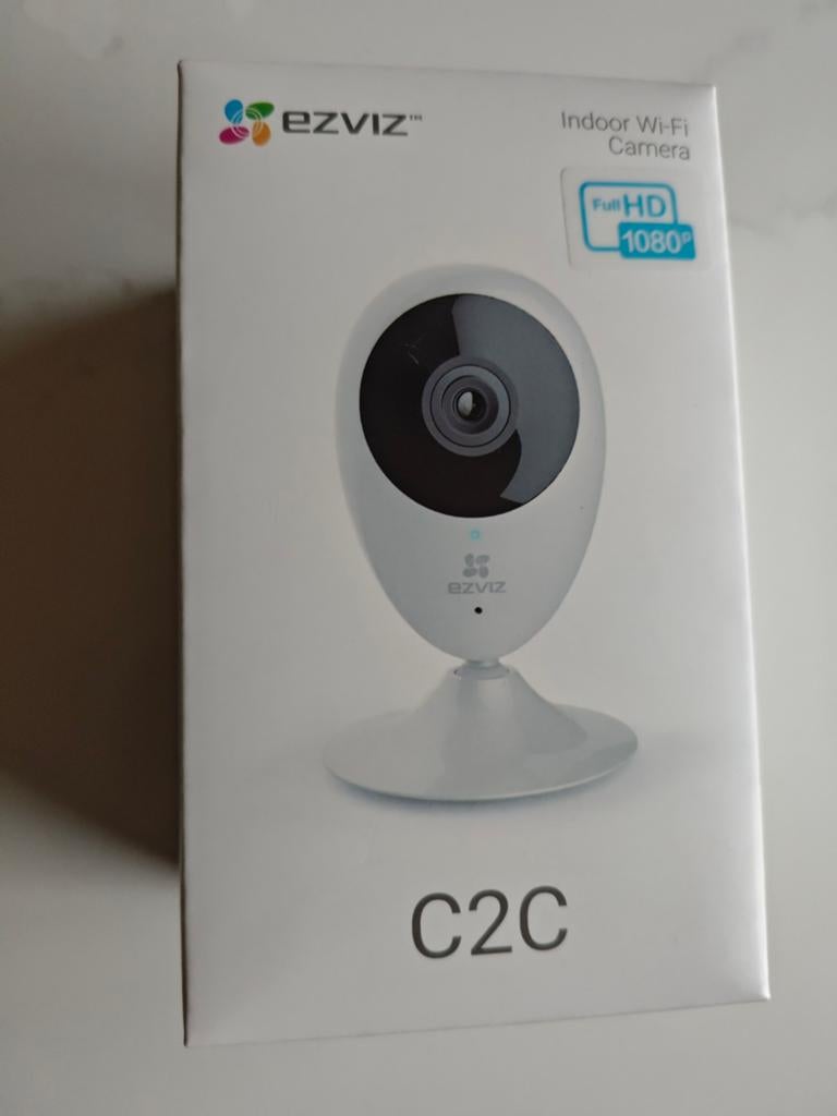 Ezviz C2C indoor wifi camera, Ophalen of Verzenden, Zo goed als nieuw, Binnencamera