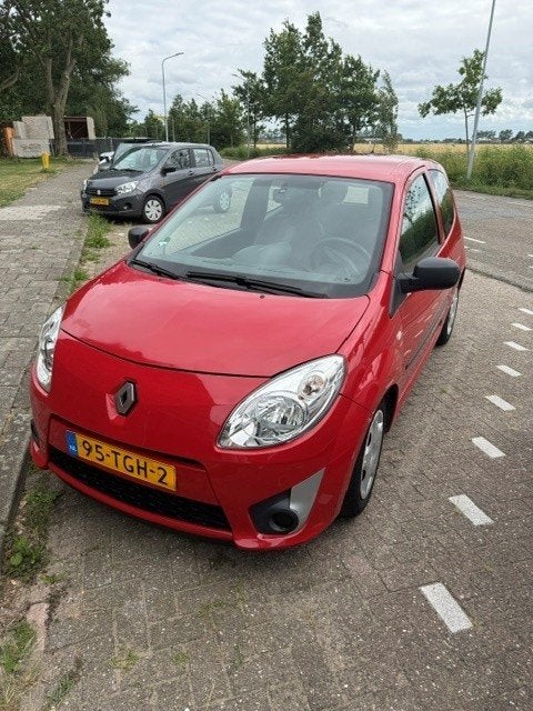 Renault Twingo 1.2 16V 2012 Rood, Twingo, 74 pk, 4 cilinders, 4 stoelen