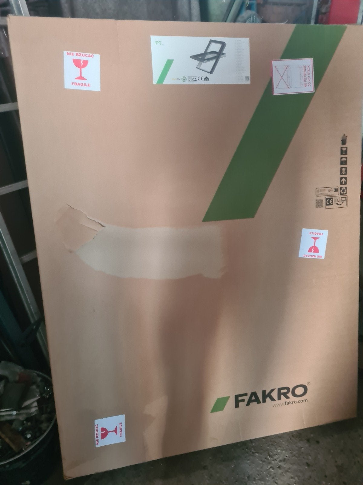 FAKRO kuststof tuimeldakraan te koop Nieuw in doos., Ophalen, Zwart, Overige typen, Nieuw
