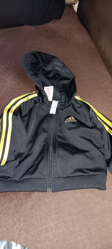 Adidas trainingspak, Ophalen of Verzenden, Zo goed als nieuw, Jongetje of Meisje, Pakje