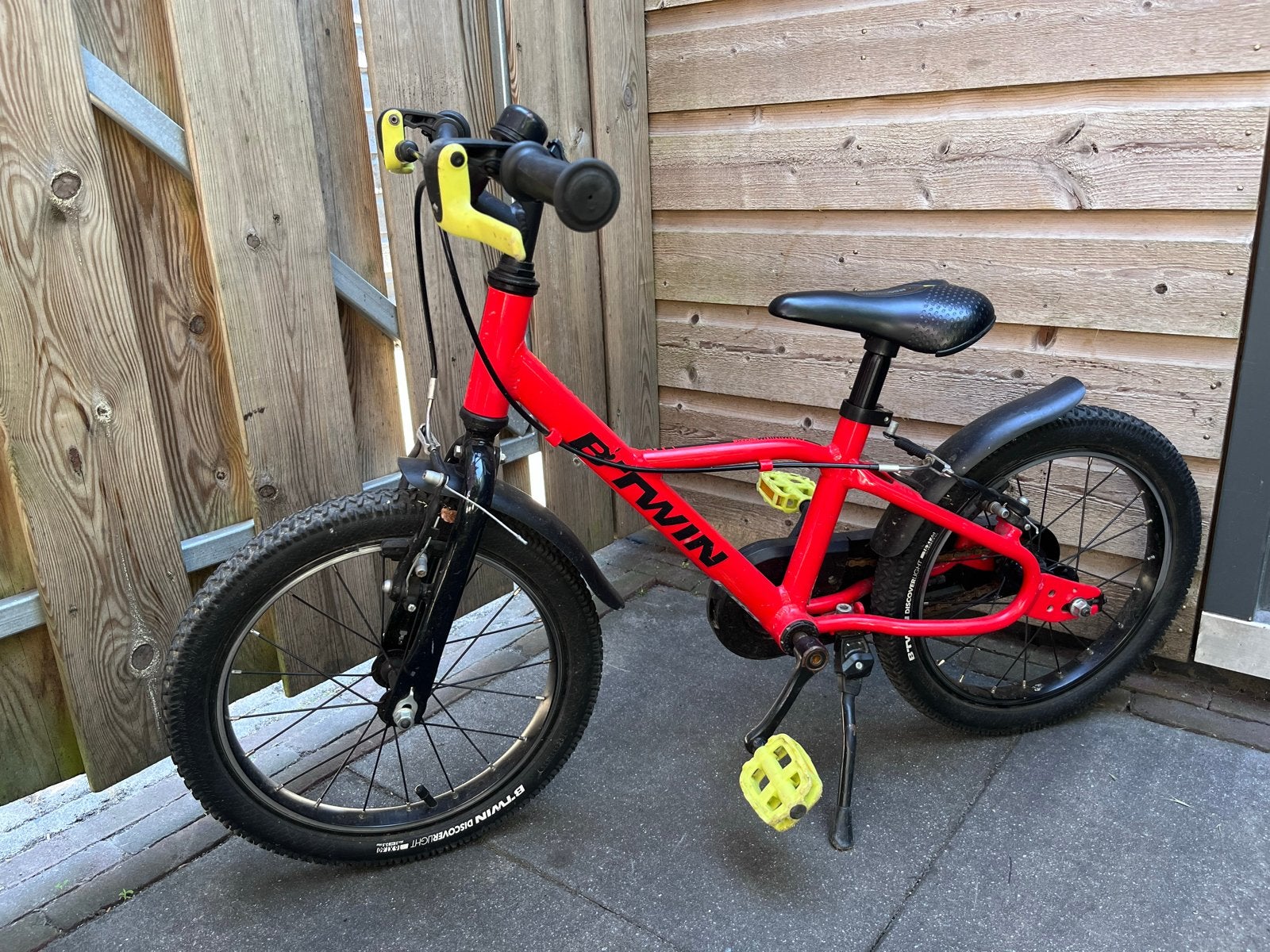 B'Twin kinderfiets rood - 16 inch, Ophalen, Gebruikt, Velgrem, 16 tot 20 inch
