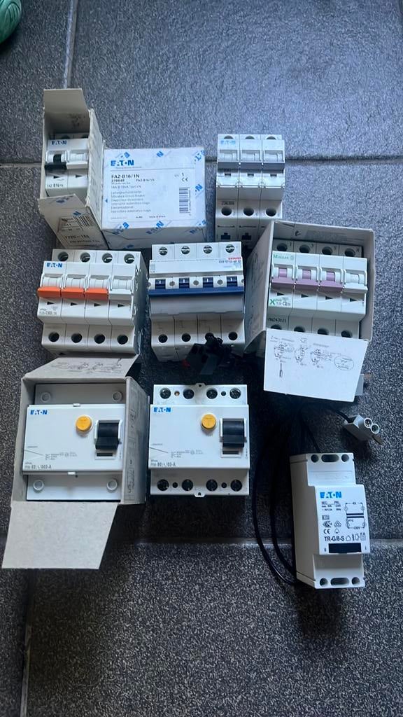 Diverse nieuwe Eaton Gewiss automaten, Doe-het-zelf en Verbouw, Ophalen of Verzenden, Nieuw, Schakelaar