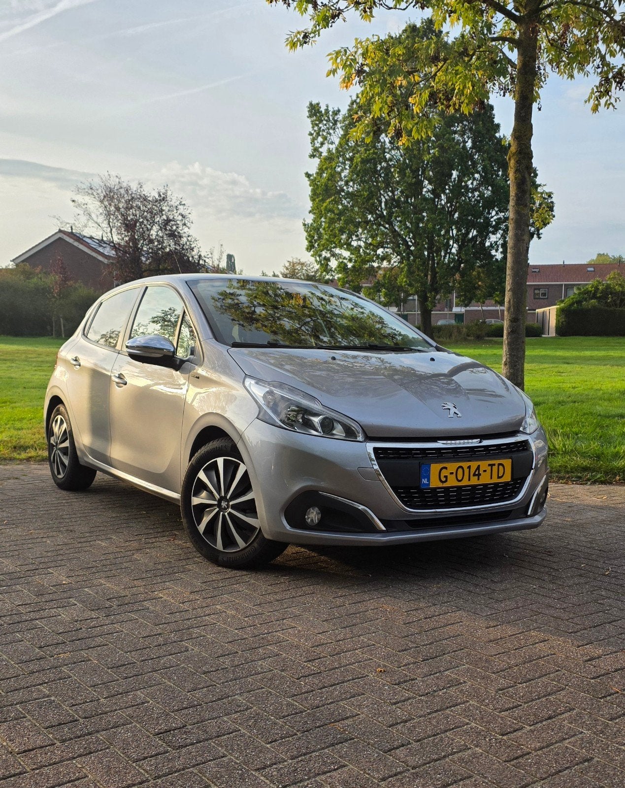 Peugeot 208 1.2 83PK | 2019 | Navi | Cruise | Airco | NAP