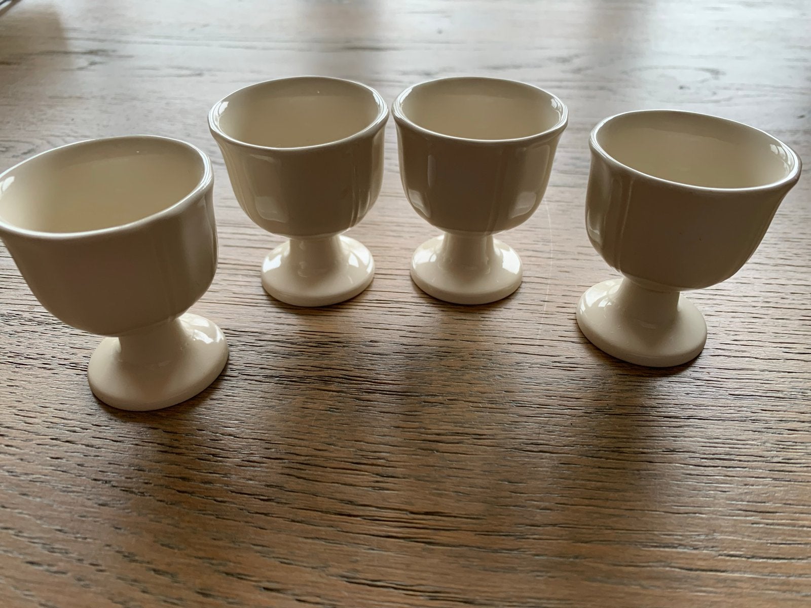 Set van 4 Wedgwood eierdopjes - Made in England, Huis en Inrichting, Keuken | Servies, Overige typen, Ophalen of Verzenden, Zo goed als nieuw