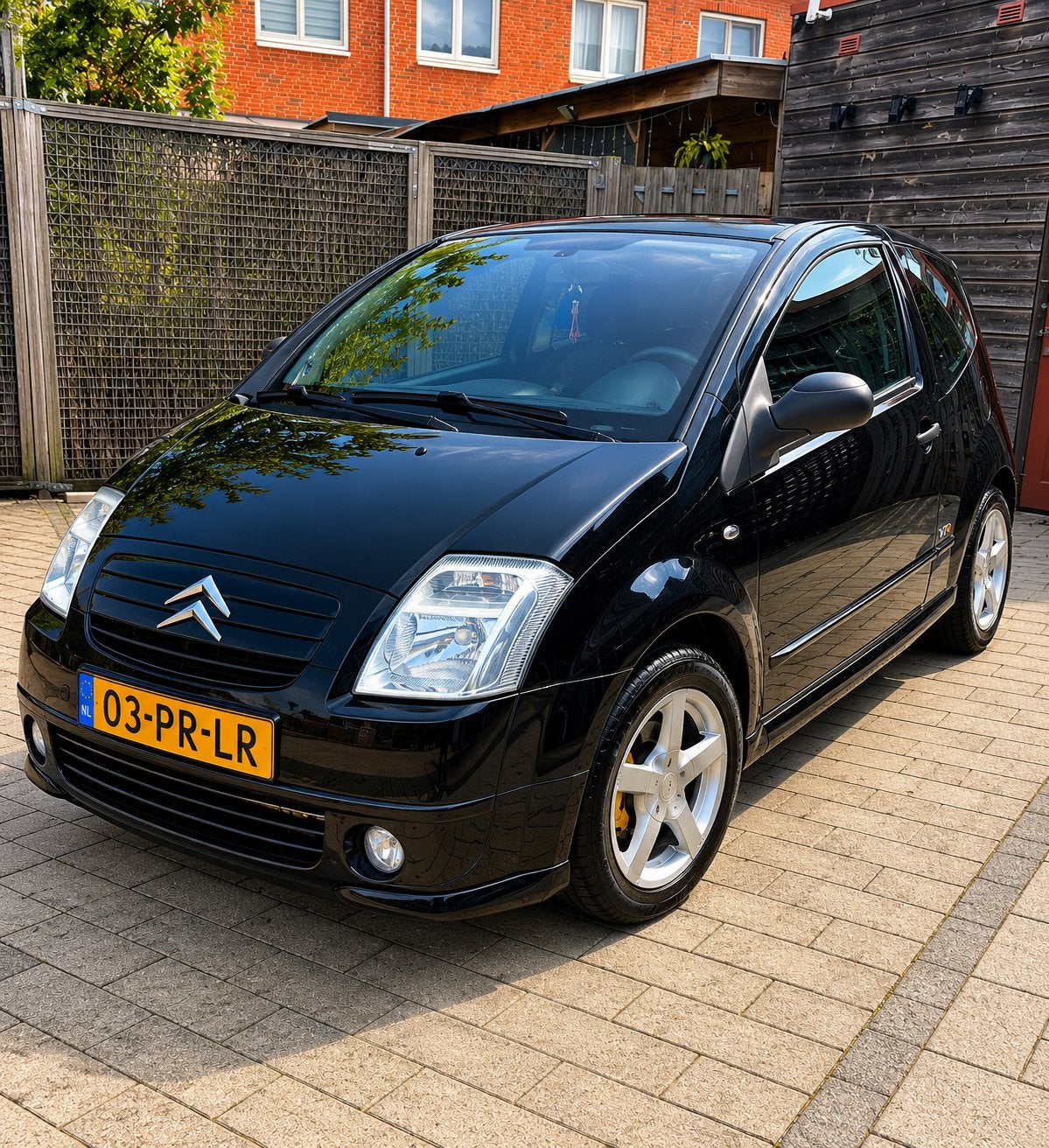Citroën C2 1.4 I 2004 Zwart, Voorwielaandrijving, 450 kg, 4 cilinders, 4 stoelen