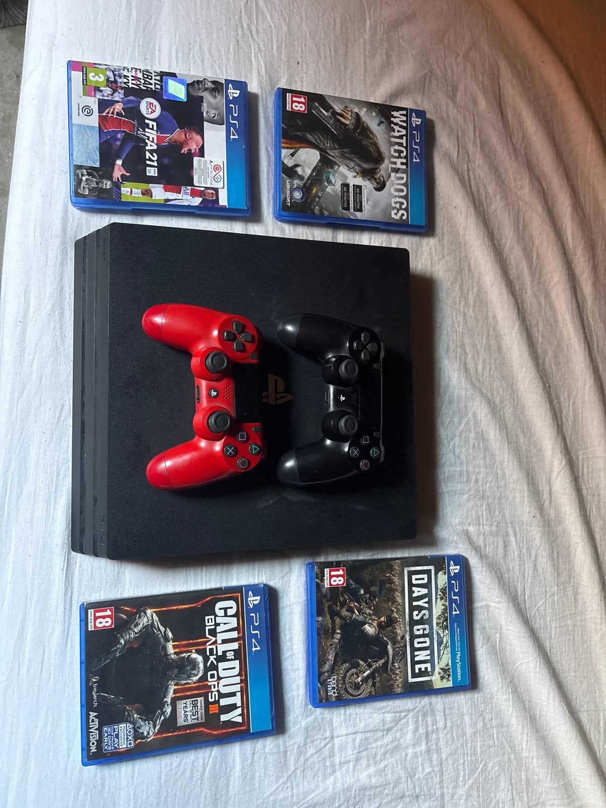 PlayStation 4 Pro met 2 controllers en 4 games, Ophalen, Met 2 controllers, Pro, 500 GB